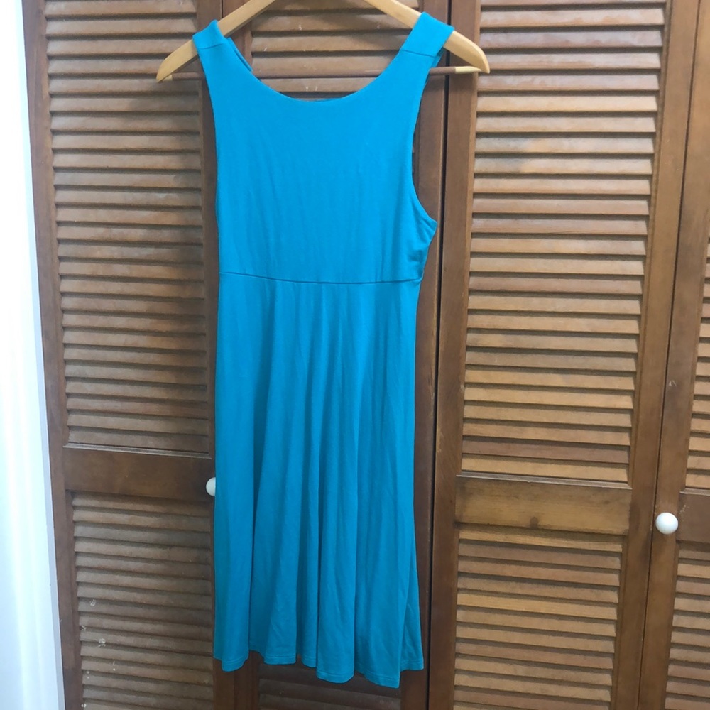 Fighting eel turquoise sleeveless/back accent